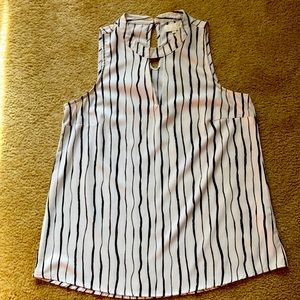 Mudpie shirt size small